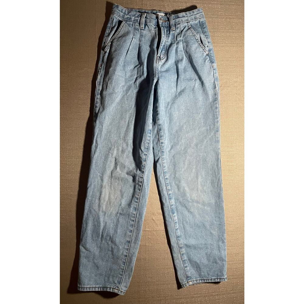 FOREVER 21 Women’s Size 24 Pleated Jeans Light Wash High Rise Minor Wear